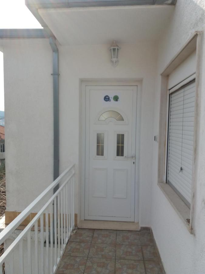Apartment Meri Трогір Екстер'єр фото