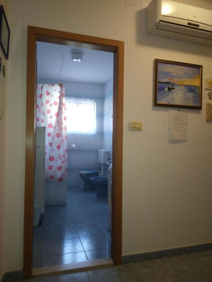 Apartment Meri Трогір Екстер'єр фото
