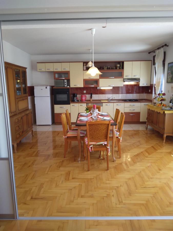 Apartment Meri Трогір Екстер'єр фото