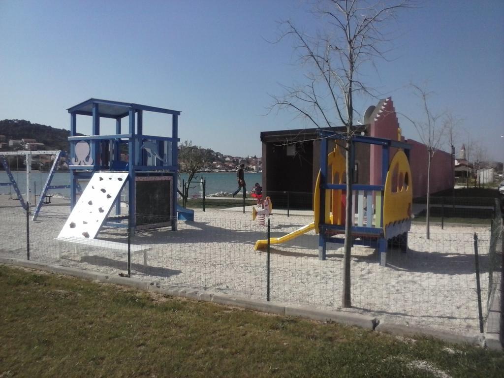 Apartment Meri Трогір Екстер'єр фото