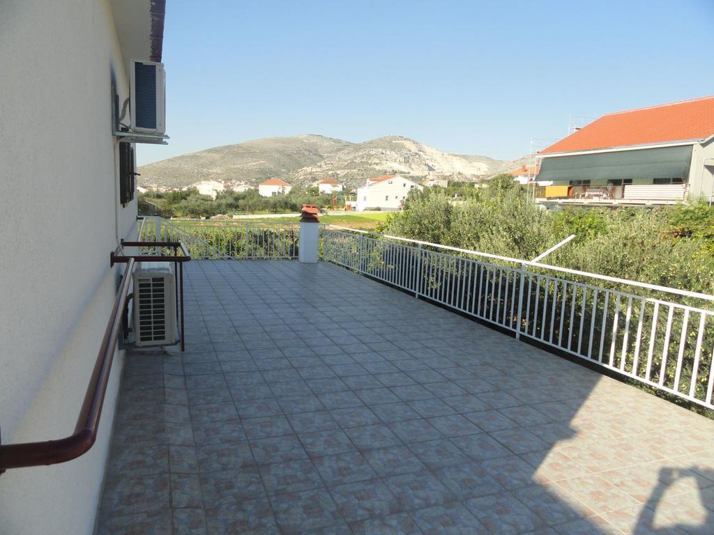 Apartment Meri Трогір Екстер'єр фото