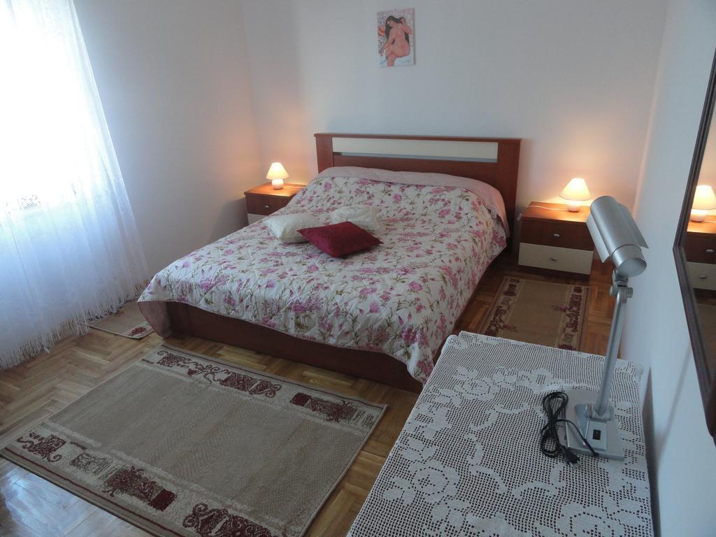 Apartment Meri Трогір Екстер'єр фото